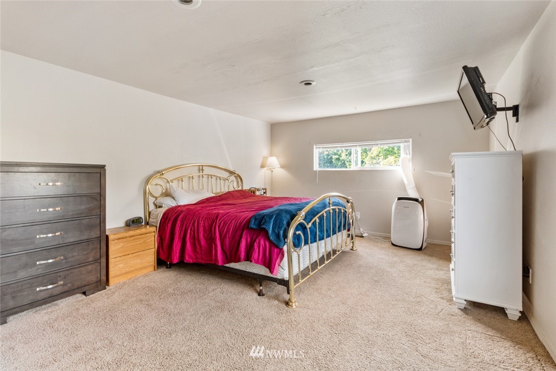 4915 Parker Road East Sumner, WA 98390 - Photo 17 of 25 Gallery Image 17