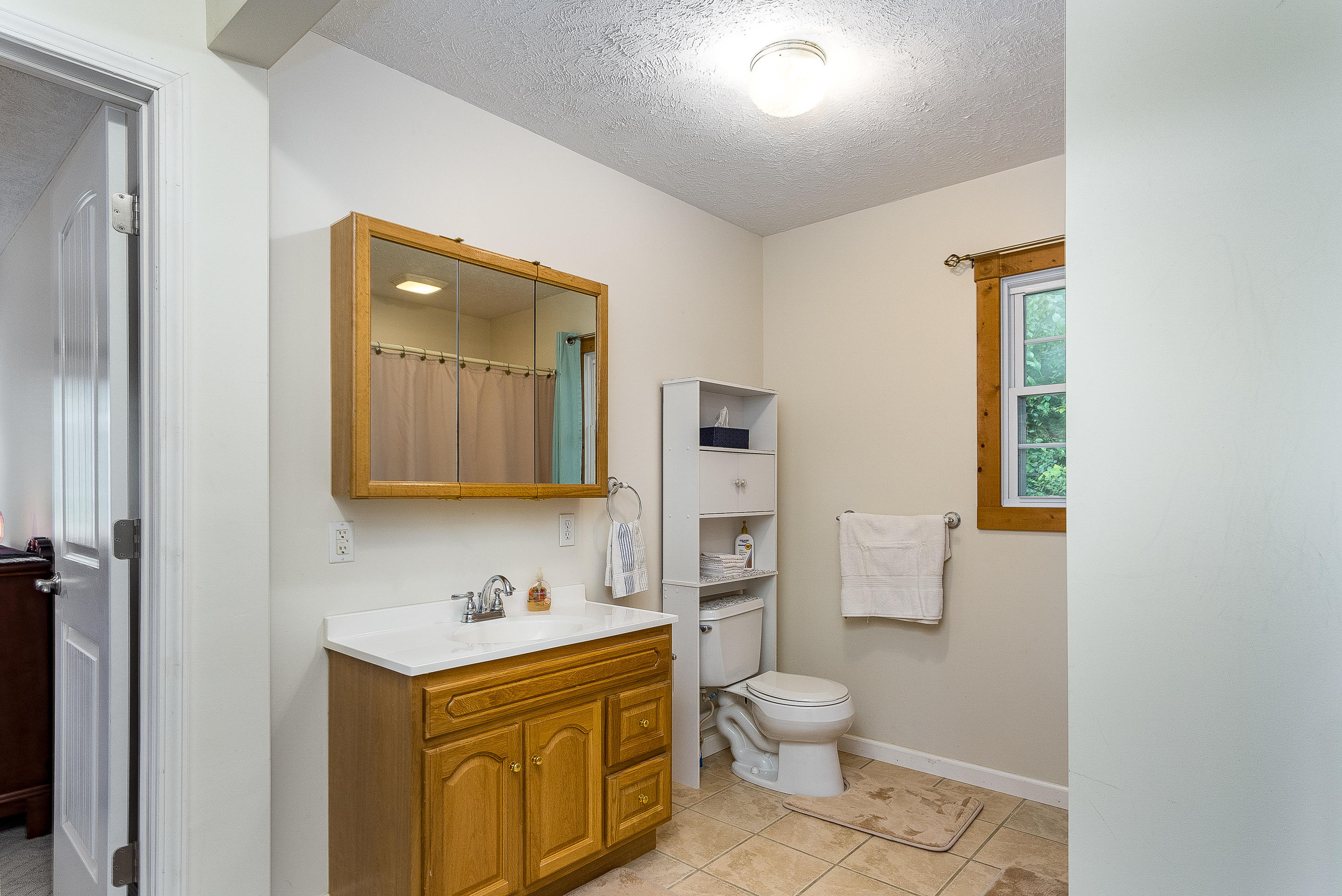 245 Whittemore Road Hampton, TN 37658 - Photo 31 of 35 interior-13