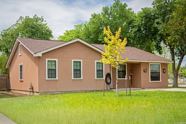 $229,999 | 501 Perez Street, Uvalde, TX 78801
