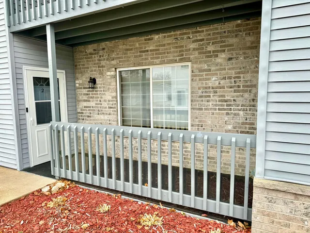 $224,900 | 907 Fox Creek Drive, Unit 2, Watertown, WI 53098