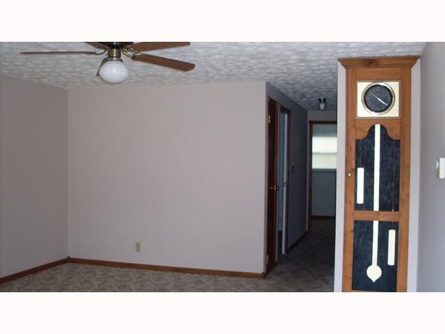 1032 Ridgetop Drive Greenwood, IN 46142 - Photo 3 of 7 Gallery Image 3