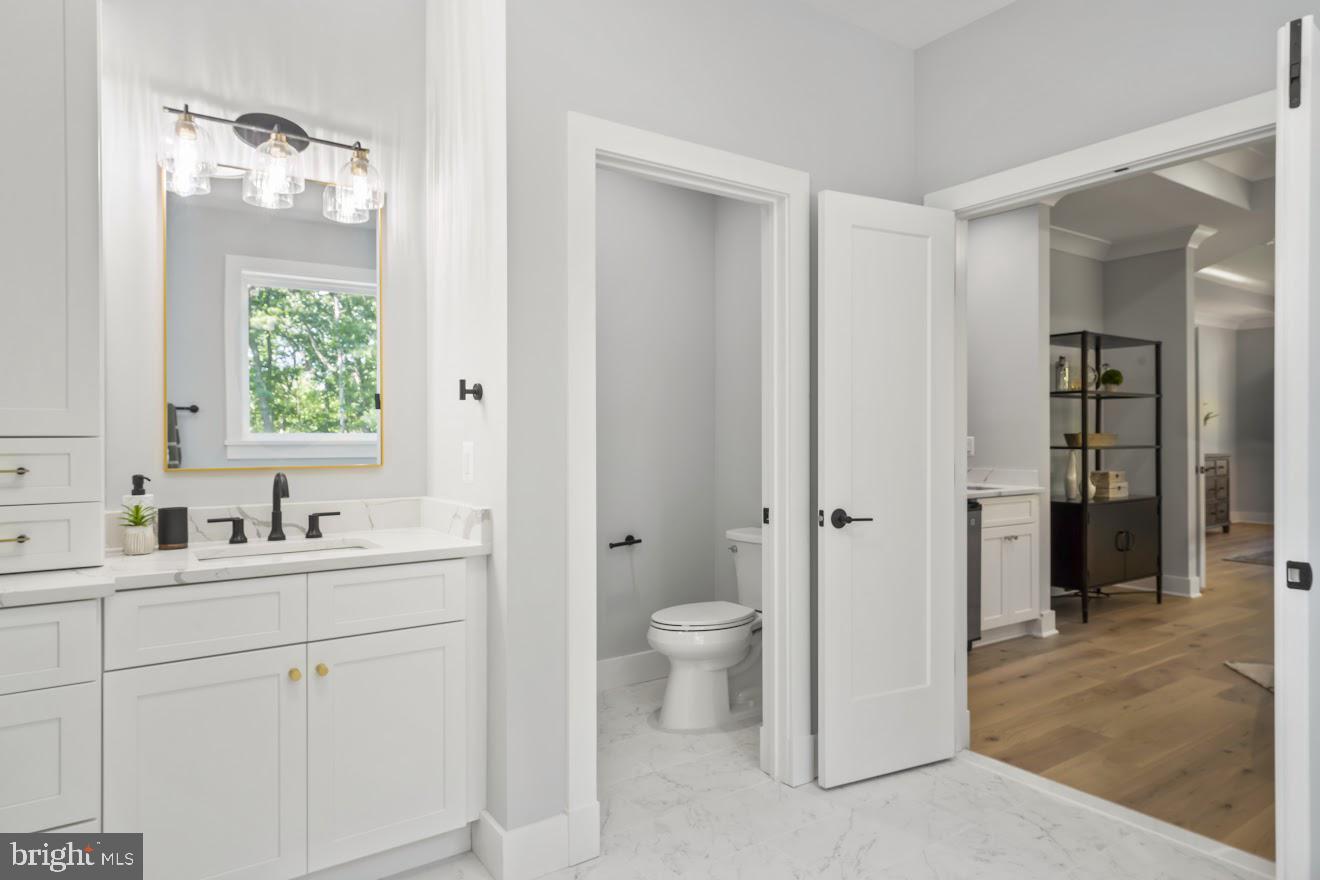 5700 Colchester Road Fairfax, VA 22030 - Photo 39 of 77 Master Bath