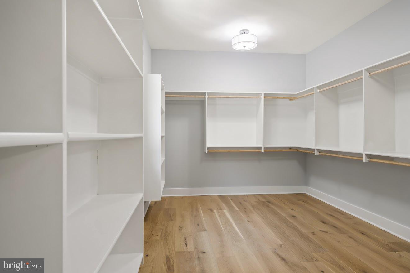5700 Colchester Road Fairfax, VA 22030 - Photo 40 of 77 His Closet