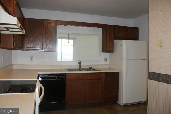 $1,595 | 2287 North Point Drive, York, PA 17406