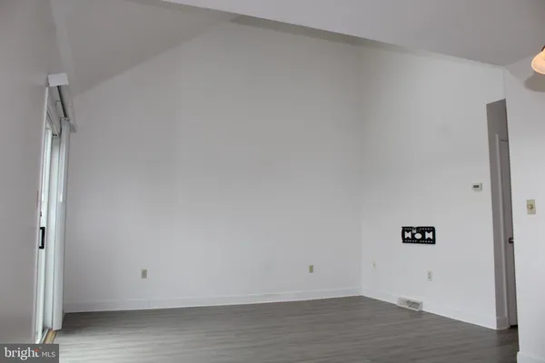 $1,595 | 2287 North Point Drive, York, PA 17406