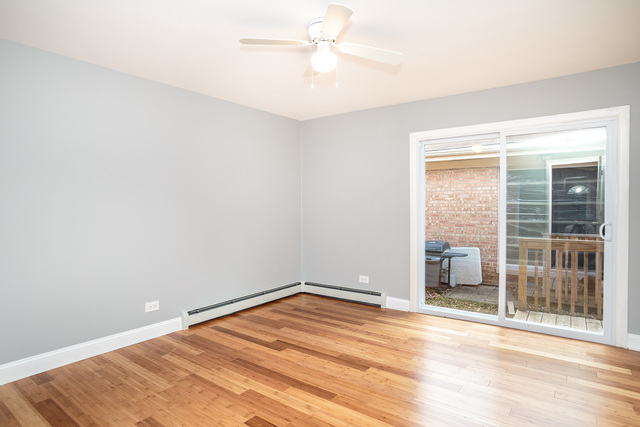 601 Highview Avenue Addison, IL 60101 - Photo 24 of 50 an empty room with a window