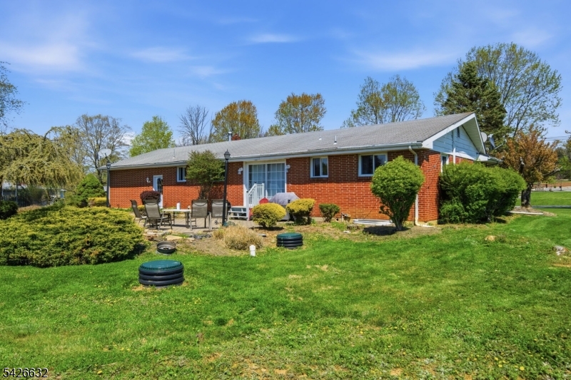 131 Califon Road Long Valley, NJ 07853 - Photo 3 of 21