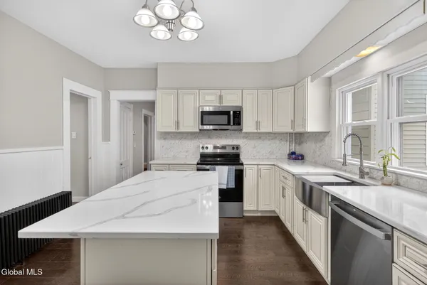 $329,999 | 32 Lawrence Street, Watervliet, NY 12189