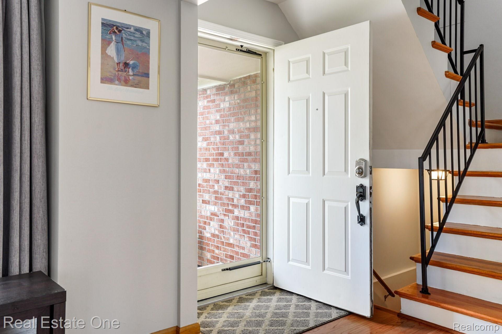 456-Farmridge-Ct-06.jpg