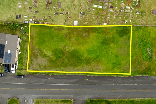 a view of a tennis court