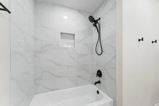 $3,800 | 2914 Riata Lane, Houston, TX 77080