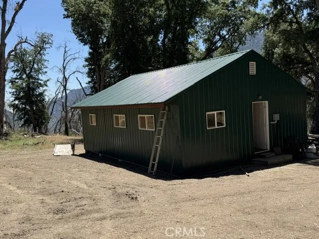 24 North 35 Road Paskenta, CA 96074 - Photo 39 of 41 Cabin as you pull in