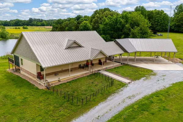 $695,000 | 3351 North McGeesville Road, Carbondale, IL 62902