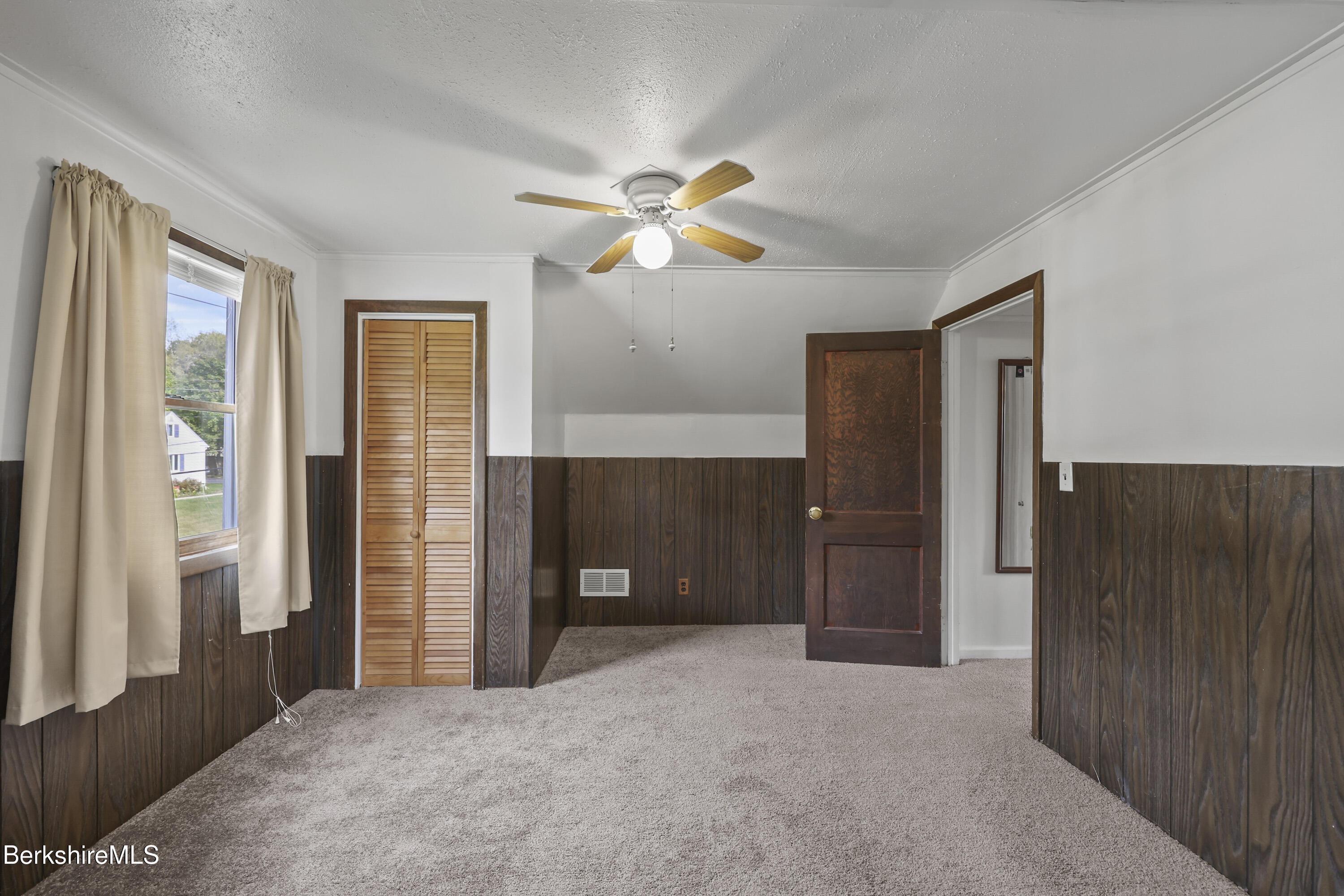 156 Draper Avenue Pittsfield, MA 01201 - Photo 17 of 32 Bedroom Two