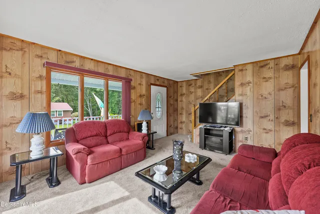 $299,000 | 156 Draper Avenue, Pittsfield, MA 01201