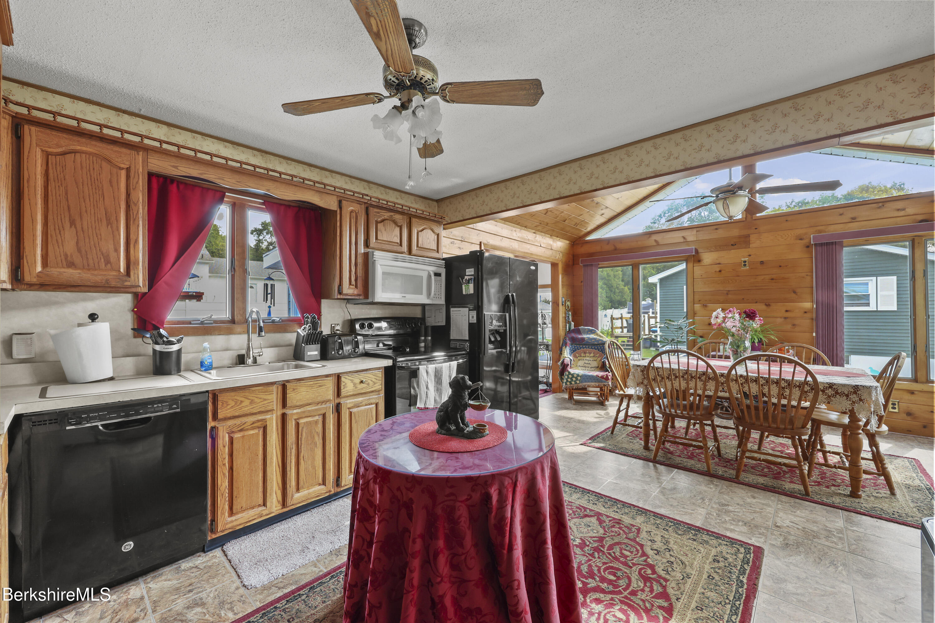 156 Draper Avenue Pittsfield, MA 01201 - Photo 8 of 32 Kitchen