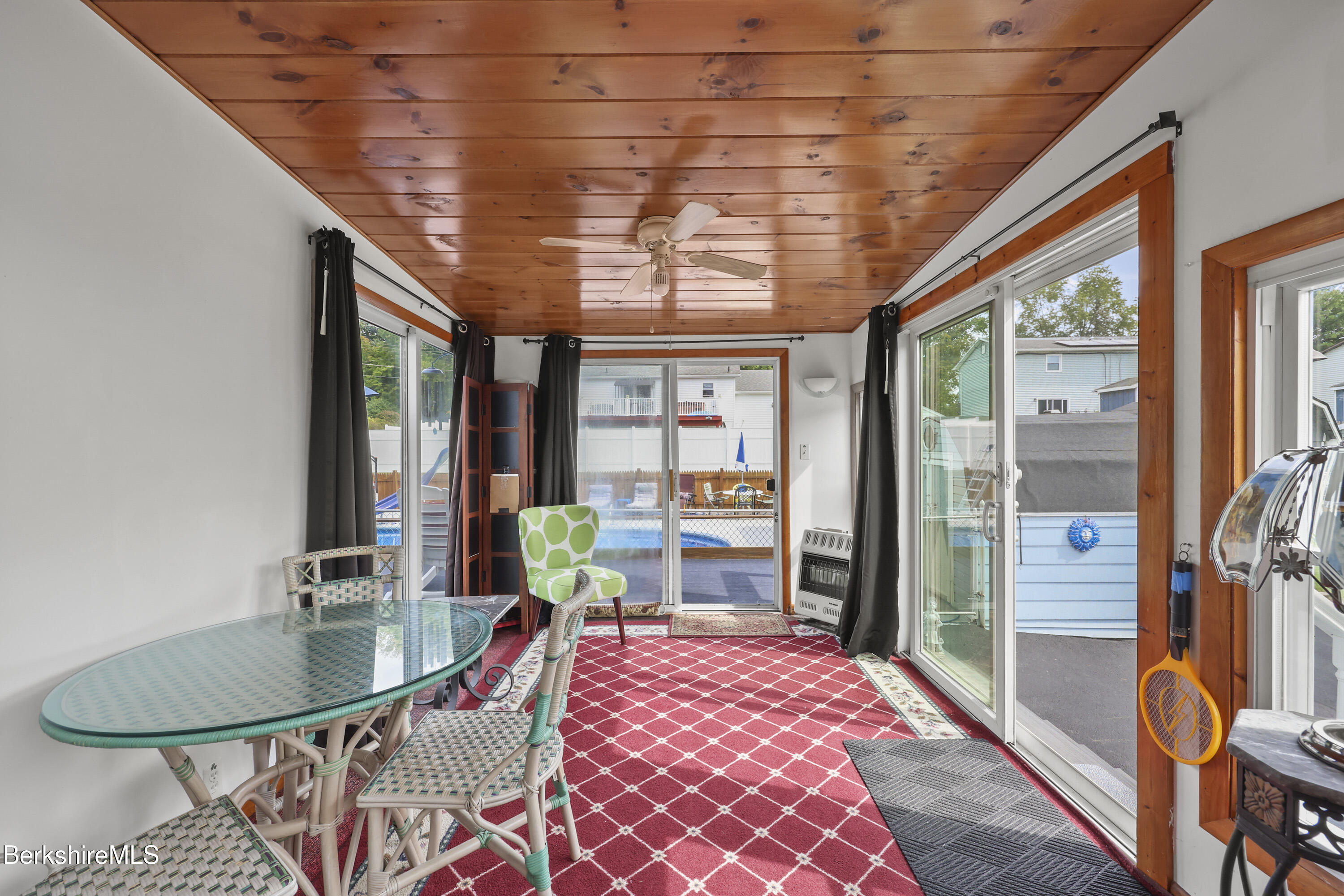 156 Draper Avenue Pittsfield, MA 01201 - Photo 10 of 32 Sun Room