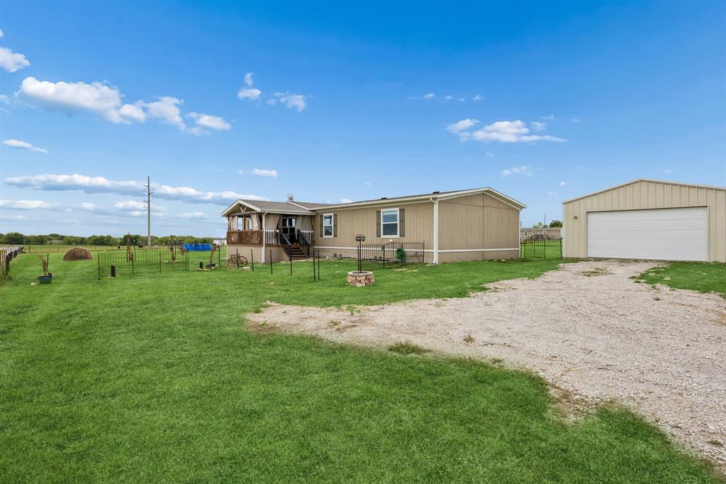 277 County Road 2735 Decatur, TX 76234 - Photo 2 of 26
