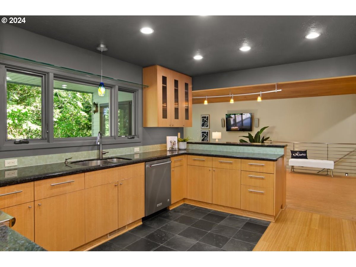 2465 Southwest 85th Court Portland, OR 97225 - Photo 7 of 40 Kitchen