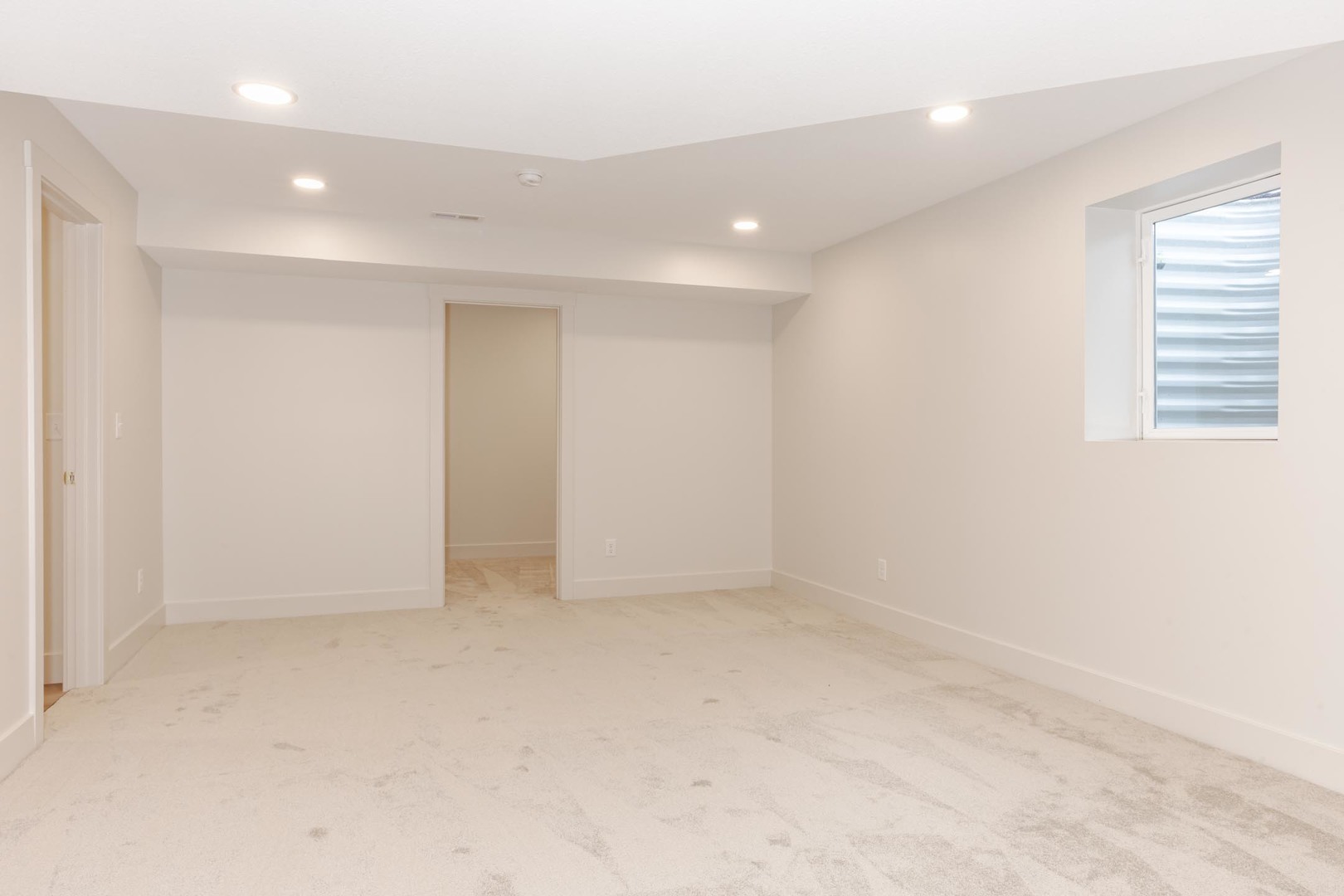 204 Stallion Way Goodfield, IL 61742 - Photo 43 of 53 an empty room with a empty space and windows