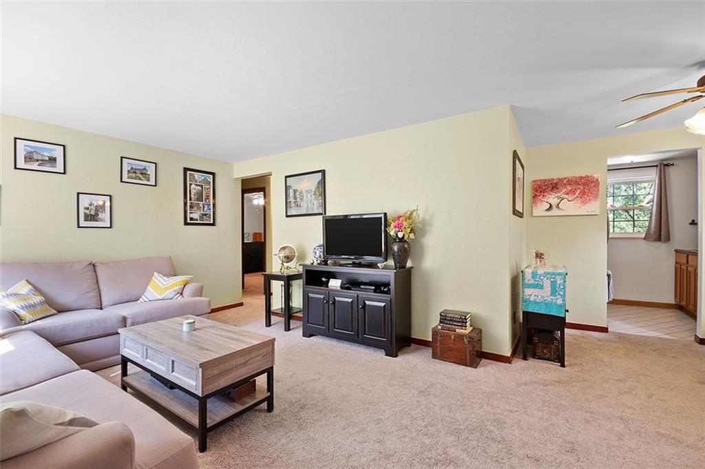58 West Bruceton Road Pittsburgh, PA 15236 - Photo 3 of 25 Gallery Image 3