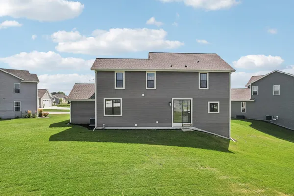 $587,900 | 675 Mary Way, Slinger, WI 53086