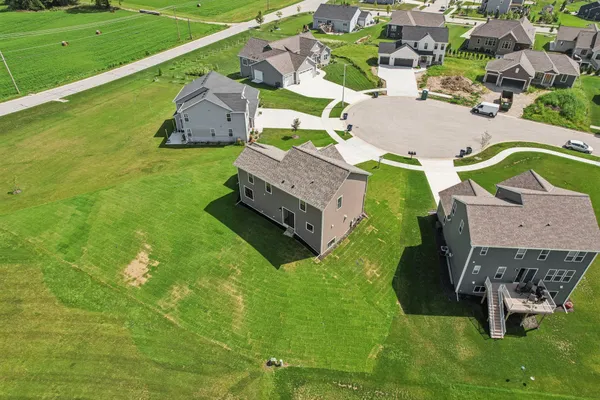 $587,900 | 675 Mary Way, Slinger, WI 53086