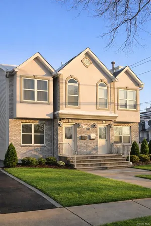 $5,500 | 146 Jefferson Avenue, Unit B, Mineola, NY 11501