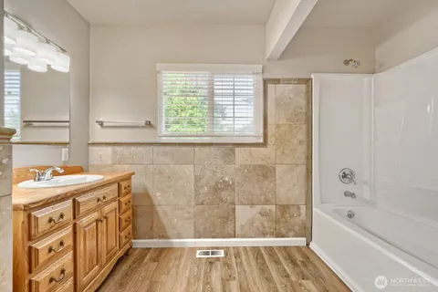 $574,950 | 19401 8th Avenue South, Des Moines, WA 98148