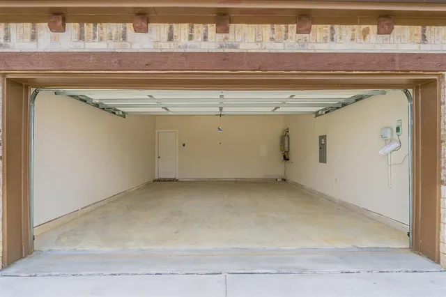 $2,295 | 6004 Mustang Creek Lane, Pilot Point, TX 76258