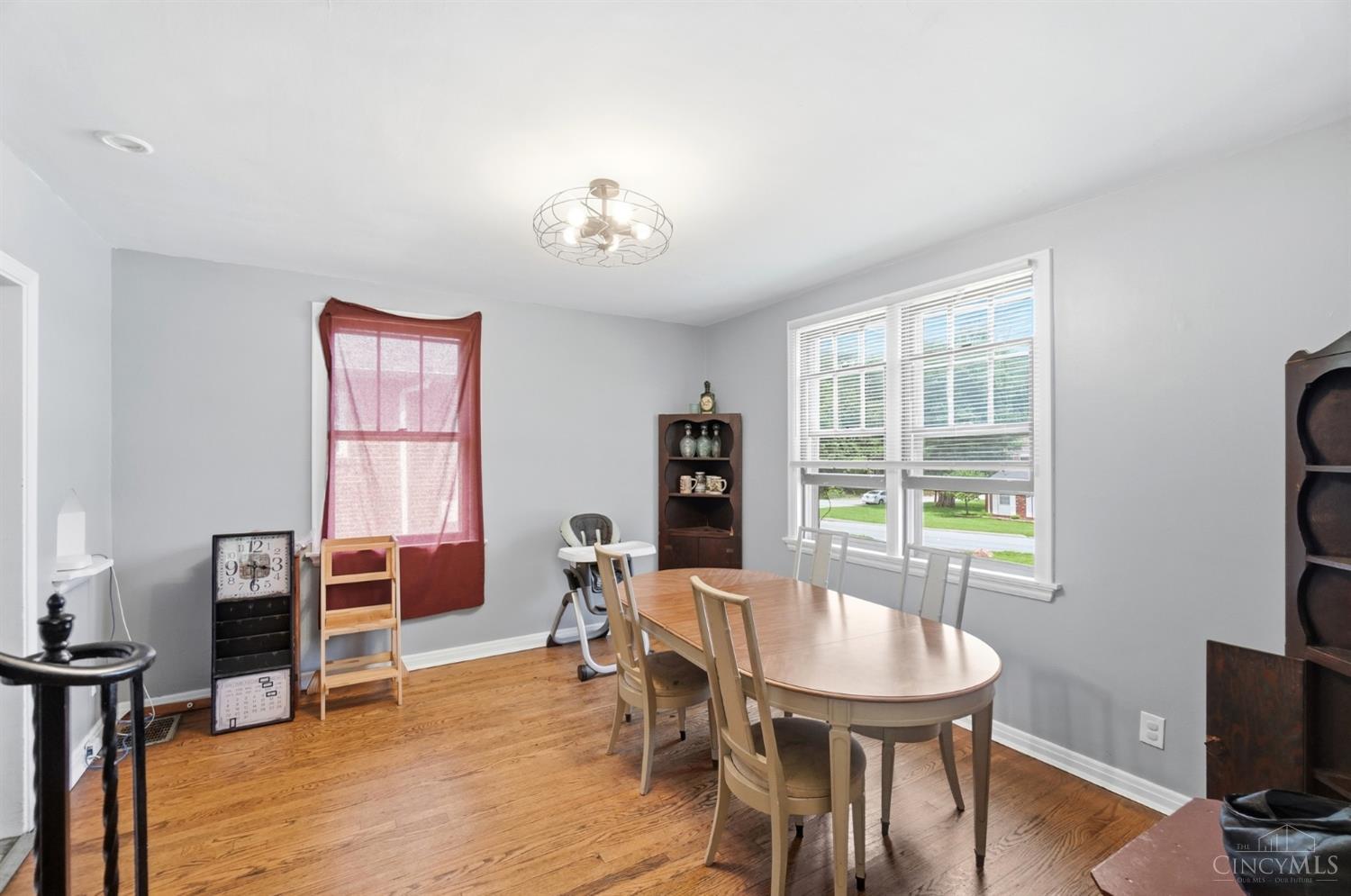 4615 Mayhew Avenue Cincinnati, OH 45238 - Photo 7 of 35