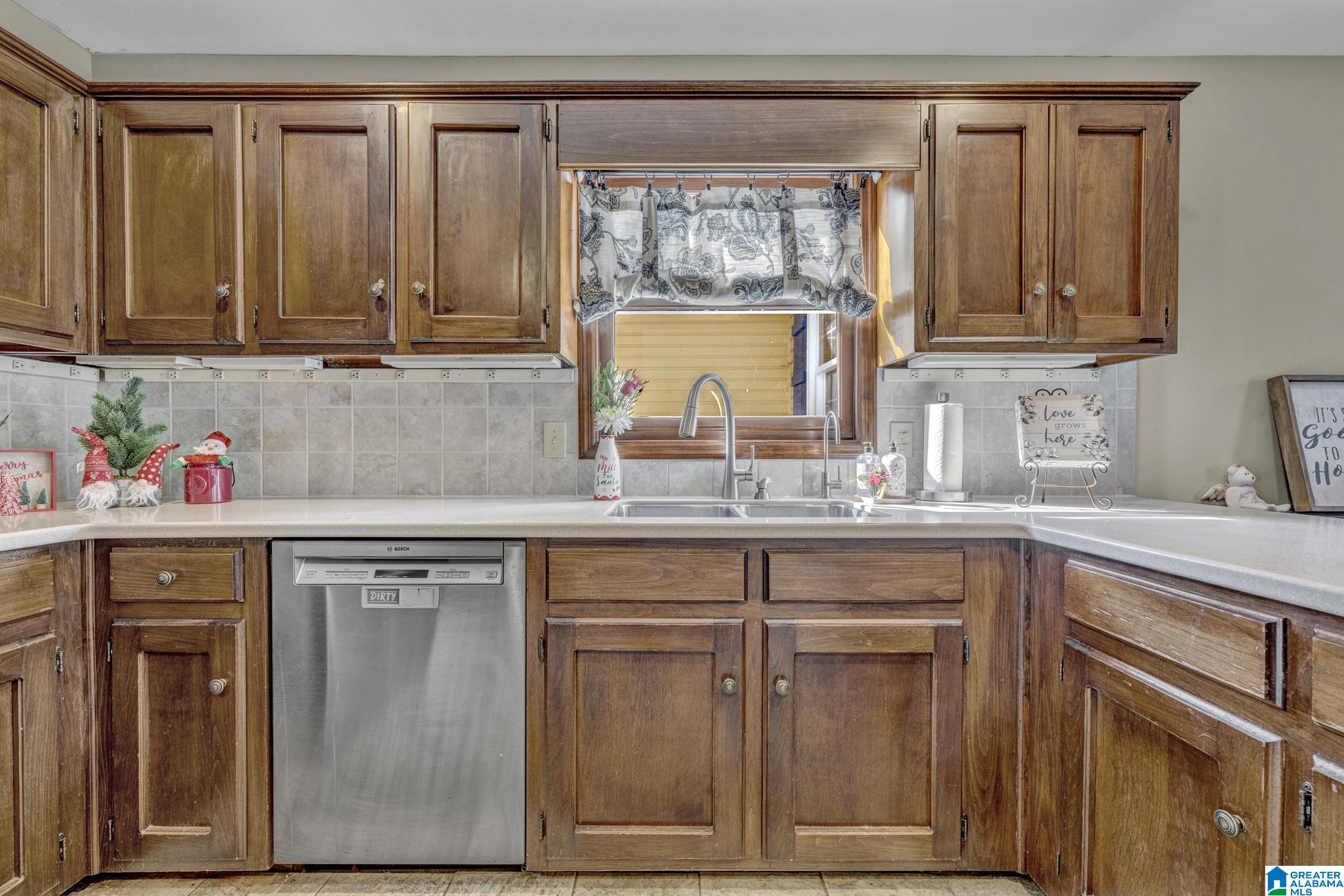 2565 Royal Way Pelham, AL 35124 - Photo 19 of 48