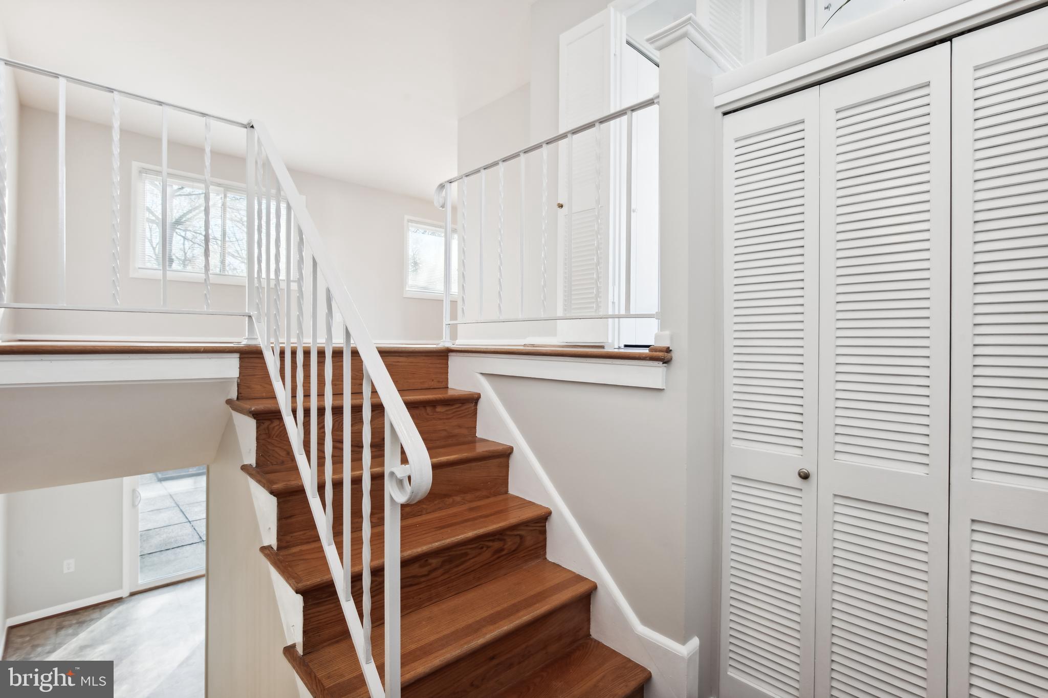 Spacious Foyer