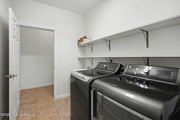 $269,900 | 8759 Parkview Oaks Circle, Olive Branch, MS 38654