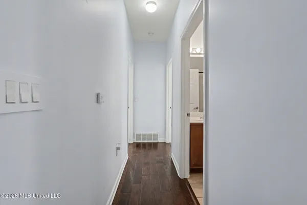 $269,900 | 8759 Parkview Oaks Circle, Olive Branch, MS 38654