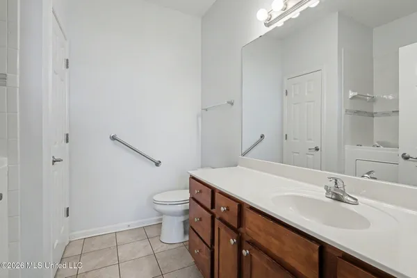 $269,900 | 8759 Parkview Oaks Circle, Olive Branch, MS 38654