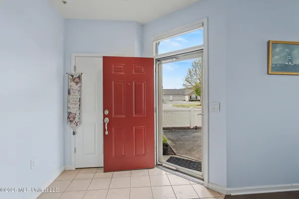 $269,900 | 8759 Parkview Oaks Circle, Olive Branch, MS 38654