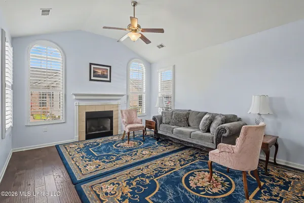 $269,900 | 8759 Parkview Oaks Circle, Olive Branch, MS 38654