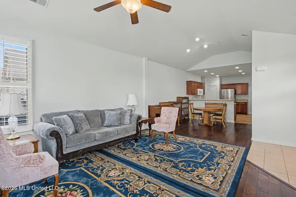 $269,900 | 8759 Parkview Oaks Circle, Olive Branch, MS 38654