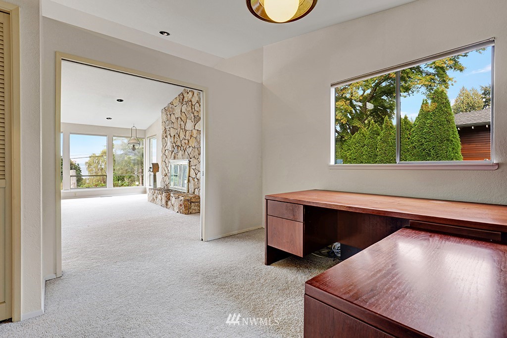 8400 Frederick Place Edmonds, WA 98026 - Photo 11 of 25 Gallery Image 11