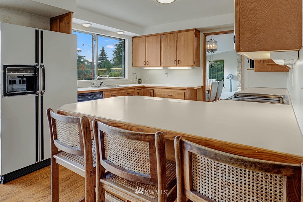 8400 Frederick Place Edmonds, WA 98026 - Photo 13 of 25 Gallery Image 13