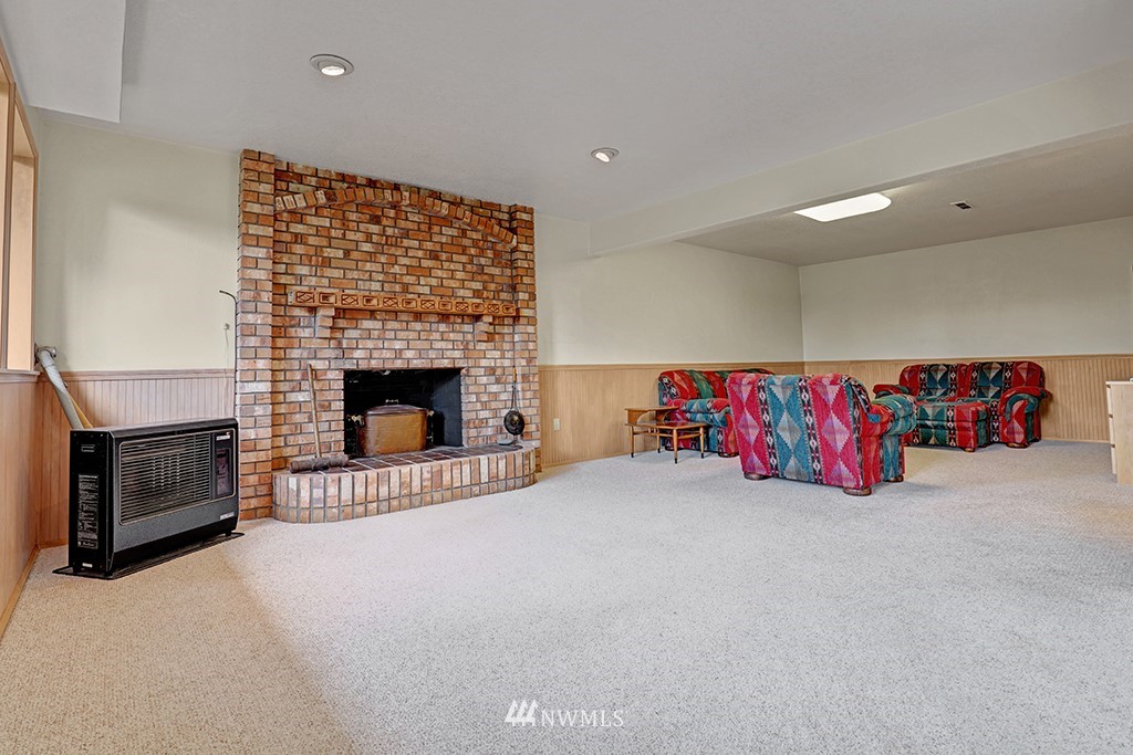 8400 Frederick Place Edmonds, WA 98026 - Photo 15 of 25 Gallery Image 15