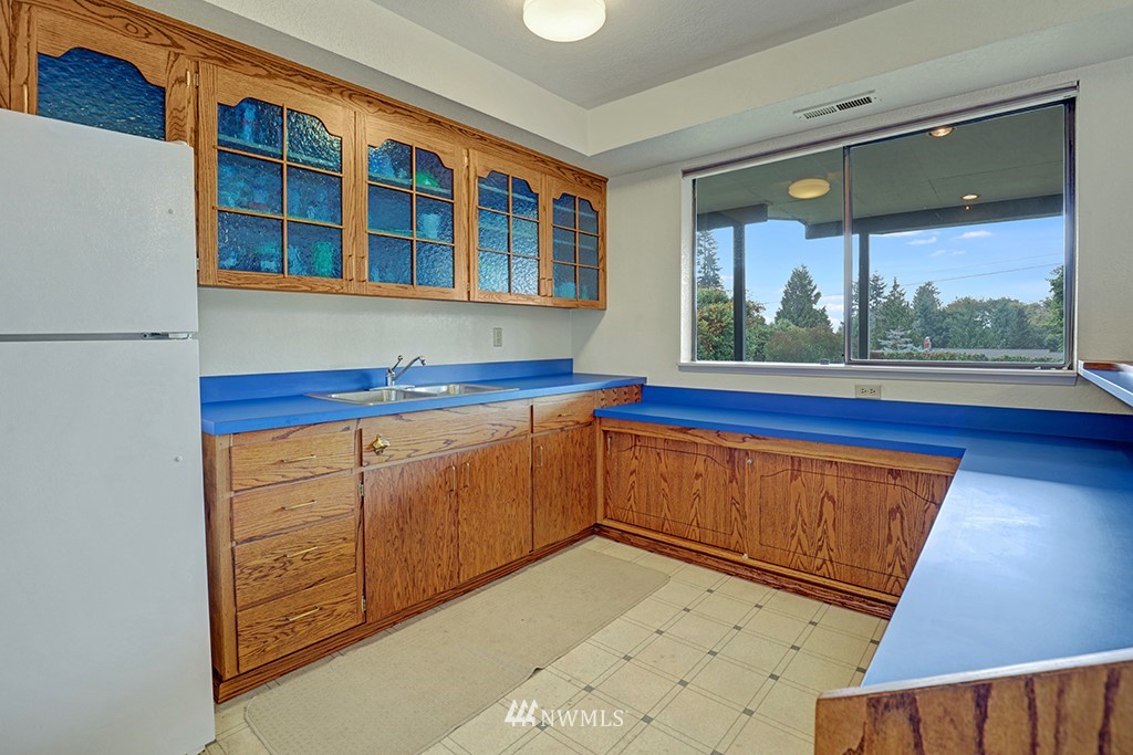 8400 Frederick Place Edmonds, WA 98026 - Photo 18 of 25 Gallery Image 18