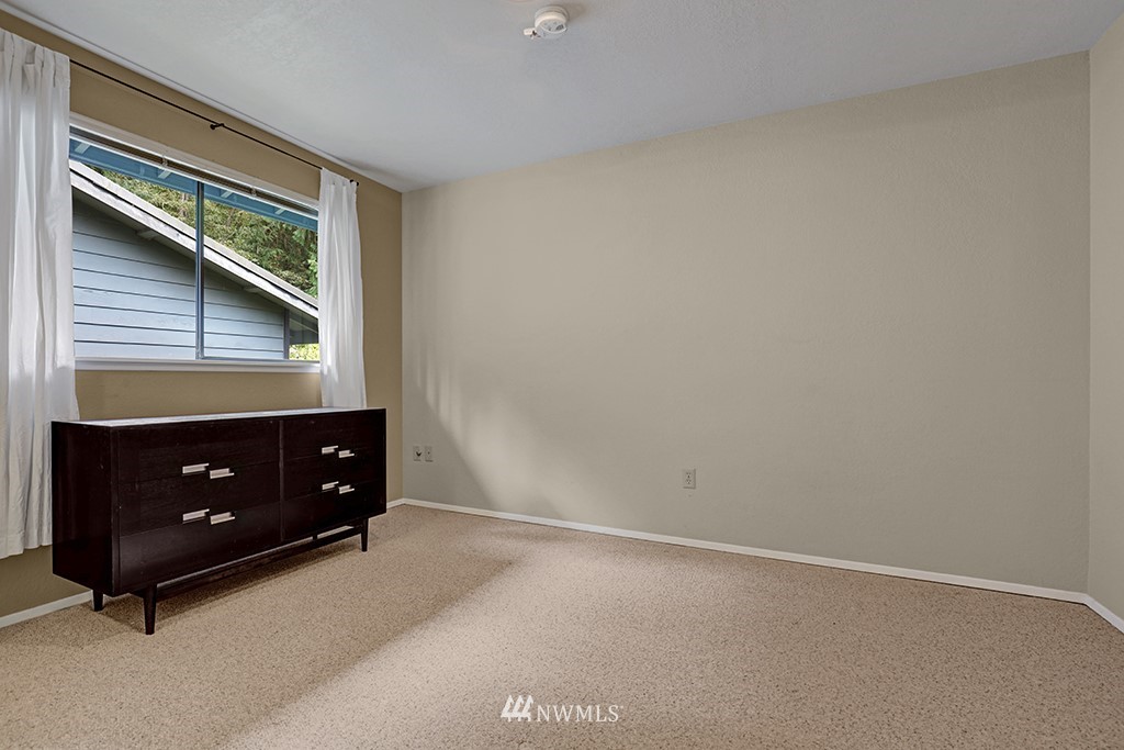 8400 Frederick Place Edmonds, WA 98026 - Photo 22 of 25 Gallery Image 22