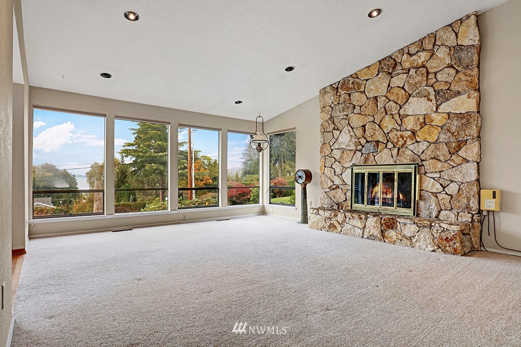 8400 Frederick Place Edmonds, WA 98026 - Photo 9 of 25 Gallery Image 9