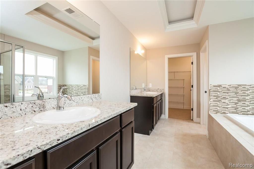 1154 Pembroke Drive Rochester Hills, MI 48307 - Photo 24 of 49