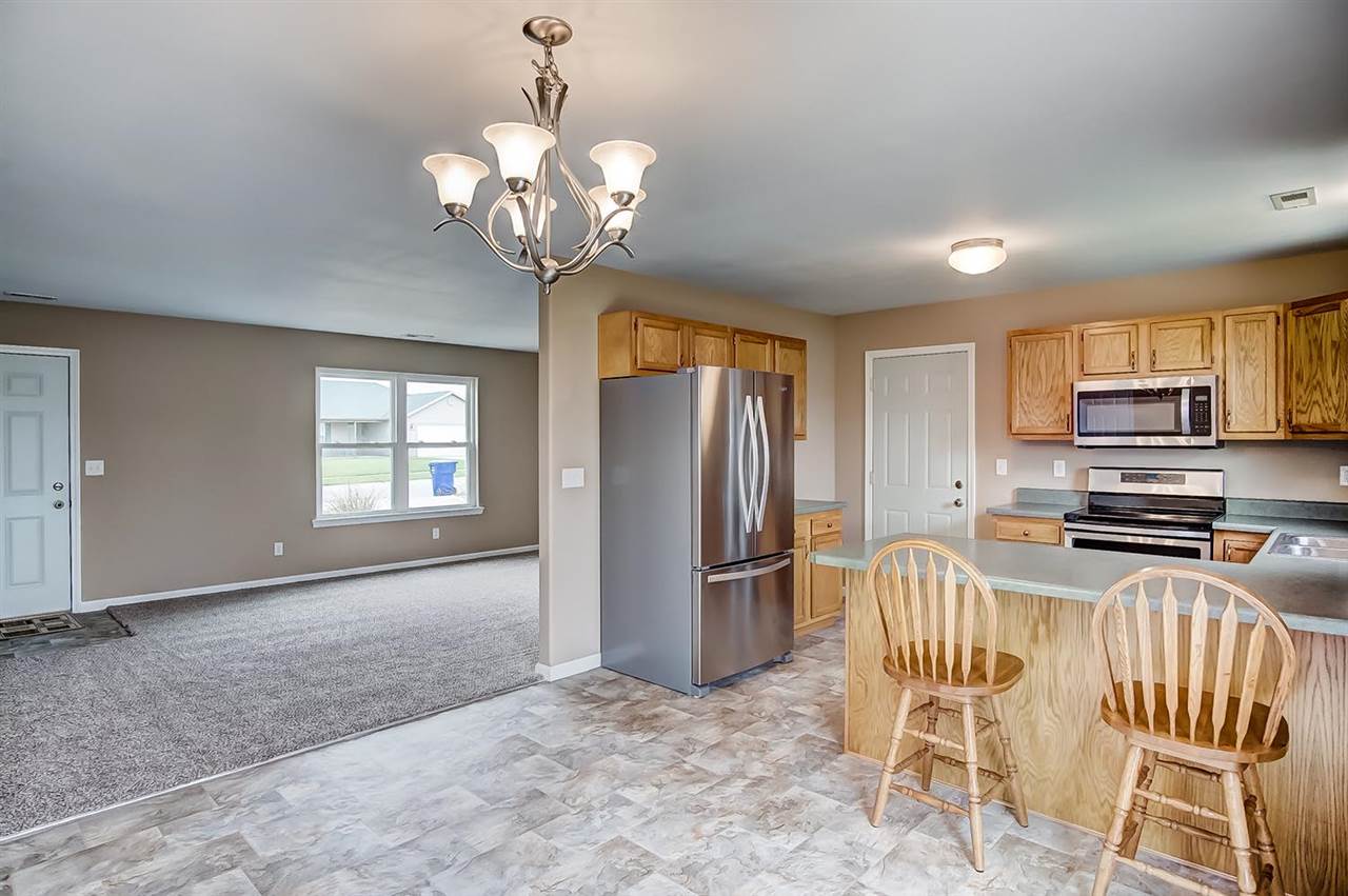 406 High Street Butler, IN 46721 - Photo 8 of 28