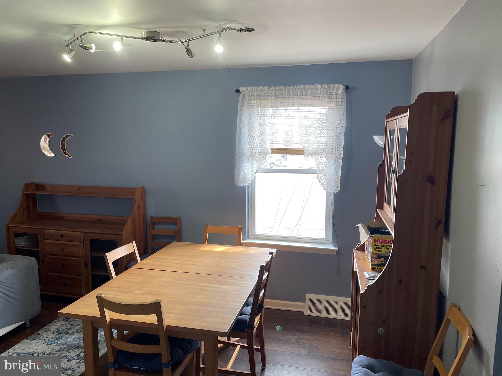 3558 Woodhaven Road Philadelphia, PA 19154 - Photo 9 of 11 Gallery Image 9