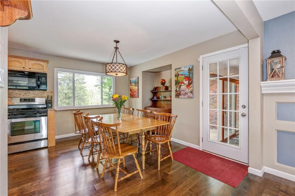 1731 Beaver Grade Road Coraopolis, PA 15108 - Photo 7 of 25 Dining area immediately off the kitchen!