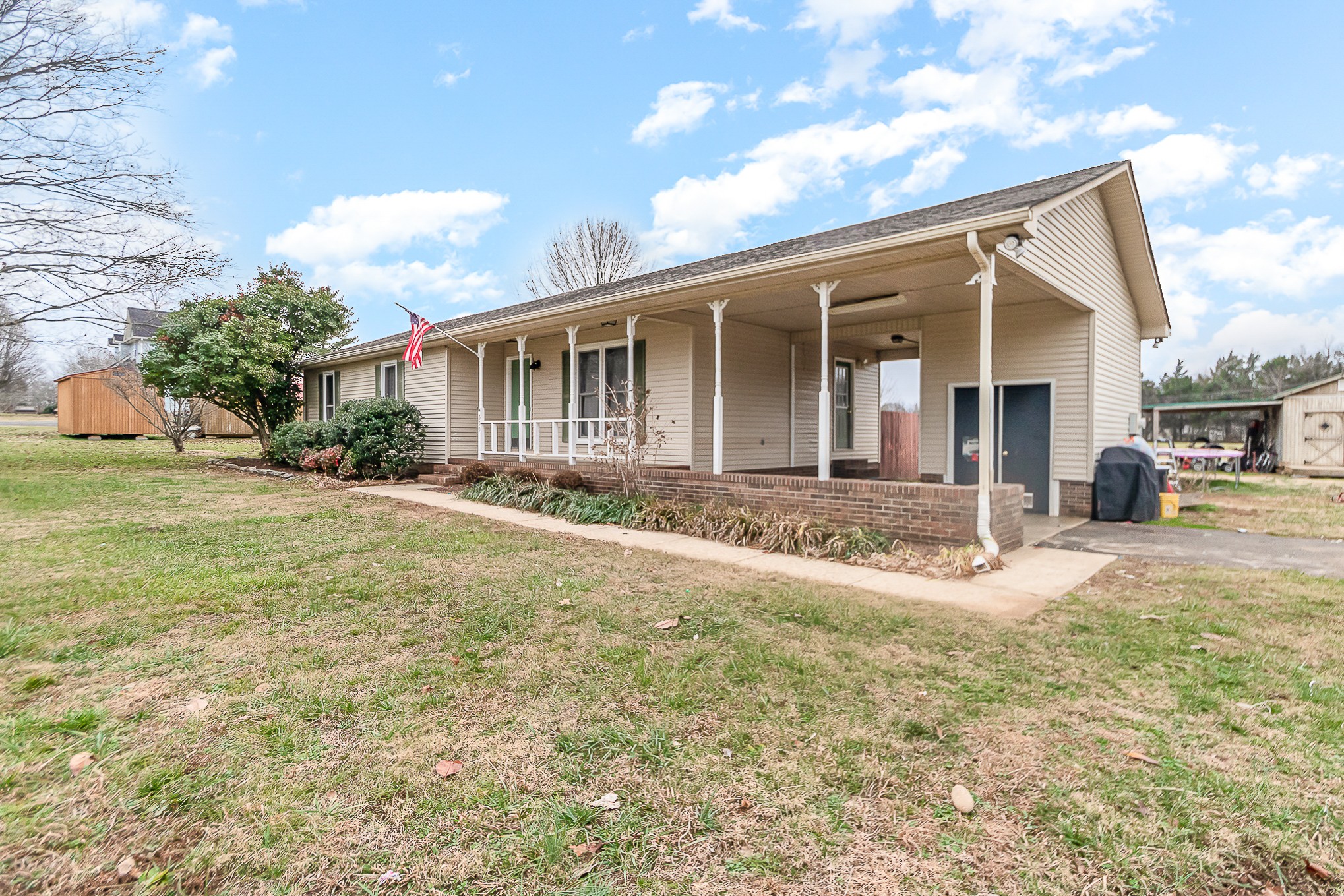 559 Thompson Road Unionville, TN 37180 - Photo 3 of 31 Gallery Image 3
